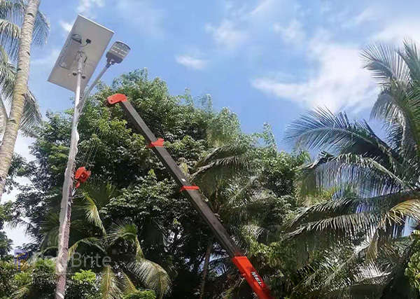 Split Solar street lights installed in Philippines
